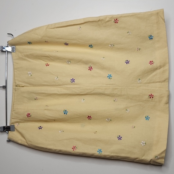 Talbots Embroidered Floral Yellow Skirt Size 10 women‎ - Picture 4 of 4